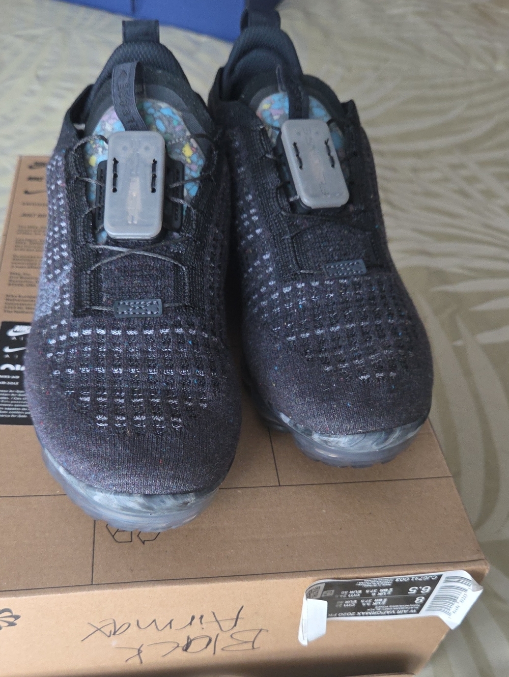 Nike Men's Black Knit Athletic Shoes with Multicolor Inner Lining